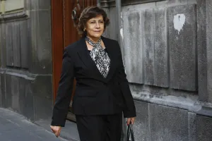 Tanús se desmarca de priistas que exigen salida de Isabel Allende
