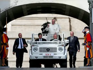 El Papa propone una Iglesia abierta, una familia hospitalaria