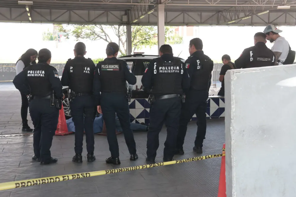 Muere hombre en plena estación de la RUTA y genera movilización policial
