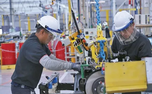 En pandemia, sector manufacturero pierde 6 mil 777 empleos 