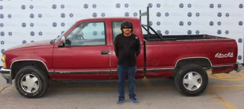 Detienen fuerzas municipales de Puebla a hombre por robo de vehículo