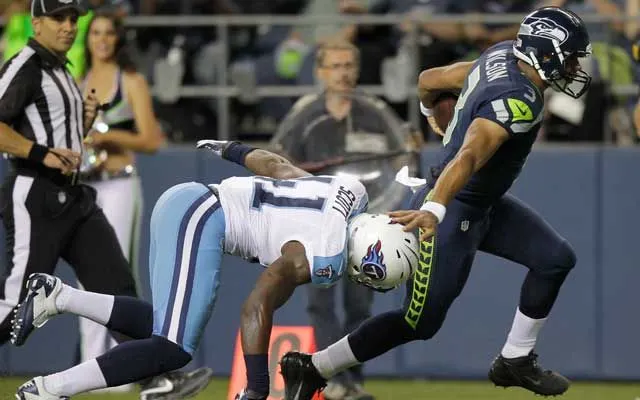 Al iniciar la pretemporada de la NFL Seattle vence a Tennessee 27-17