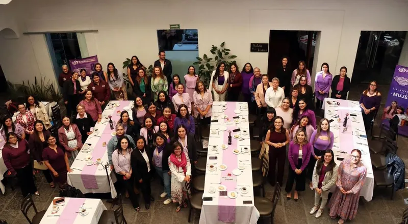 ayto-pue-sindicatura-conferencia-mujeres