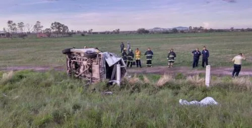 Al menos 5 muertos y 14 lesionados por volcadura de camioneta en Aguascalientes