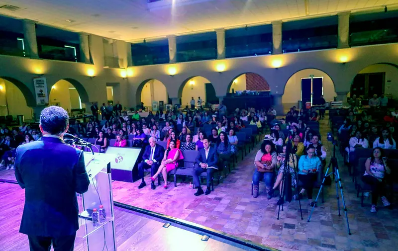 ignacio-mier-mujeres-imuva
