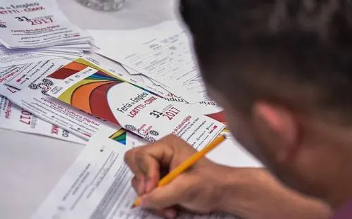 Titulados pero sin trabajo: uno de cada dos desempleados son profesionistas