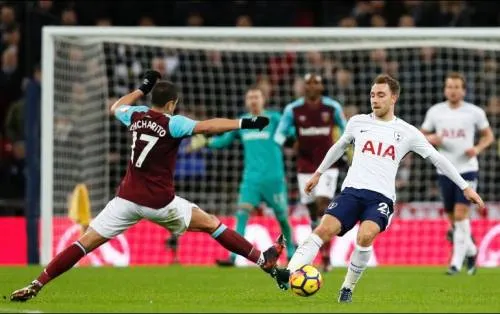 “Chicharito” vuelve a la titularidad y West Ham iguala con Tottenham