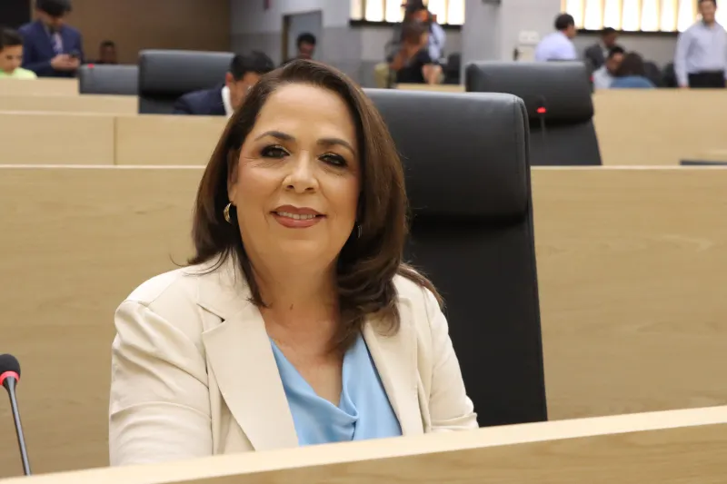 Presenta María Soledad Amieva iniciativa para garantizar atención integral a personas con albinismo en Puebla