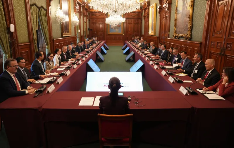 Sheinbaum destaca avances en seguridad y migración tras reunión con embajador de EE.UU.