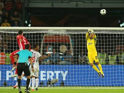 “Conejo” Pérez impone marca en el Mundial de Clubes