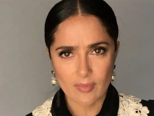 Salma Hayek dona 100 mil dólares para víctimas del sismo