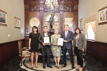 Escuela Libre de Derecho de Puebla y Autotraffic firman convenio de colaboración
