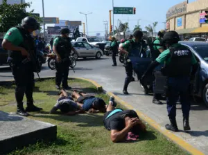 Suman más de mil negocios vandalizados en todo el país