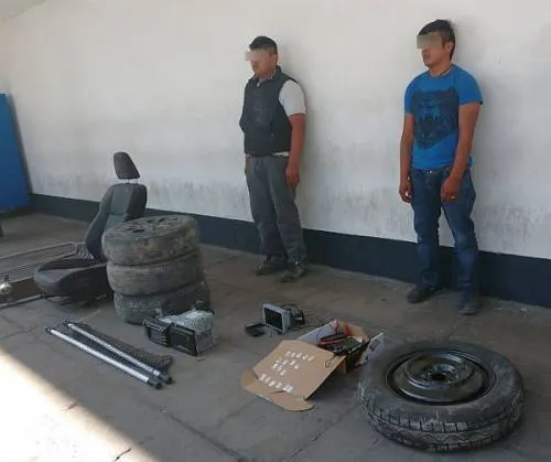 Policía estatal aseguró a dos narcomenudistas en Acatzingo