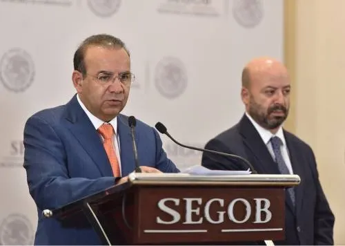 Navarrete Prida descarta que tenga ‘metidas las manos’ en el proceso electoral