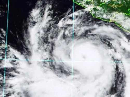 Bud ya es huracán categoría 1
