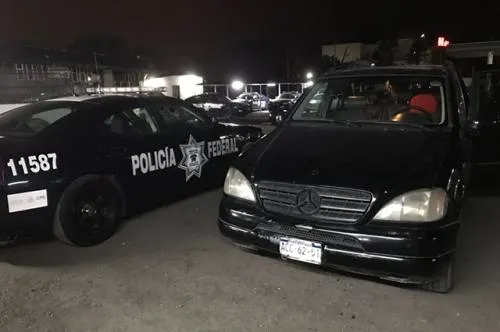 Cae banda que asaltaba carreteras de Puebla en un Mercedes Benz
