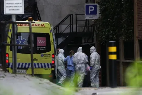 Salubridad española contrata 50 mil profesionales para combatir pandemia