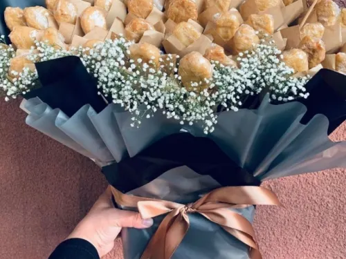 Lo de hoy no son los ramos de flores, sino de nuggets