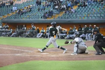 Luce Pericos en su primer juego de pretemporada en casa