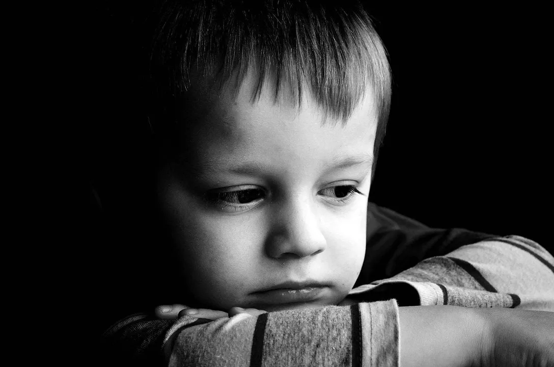Niño triste