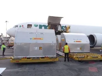 México recibe segundo embarque de vacunas covid para niños