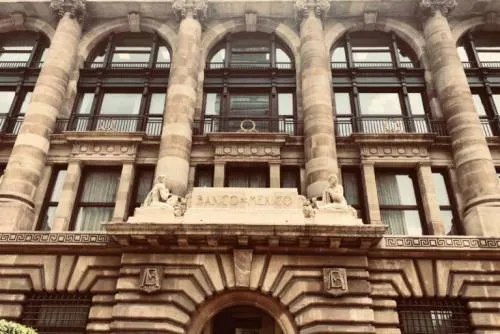 Banxico deja sin cambios la tasa de referencia, se queda en 8.25%