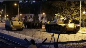 Golpe de Estado en Turquía obliga a declarar Ley Marcial