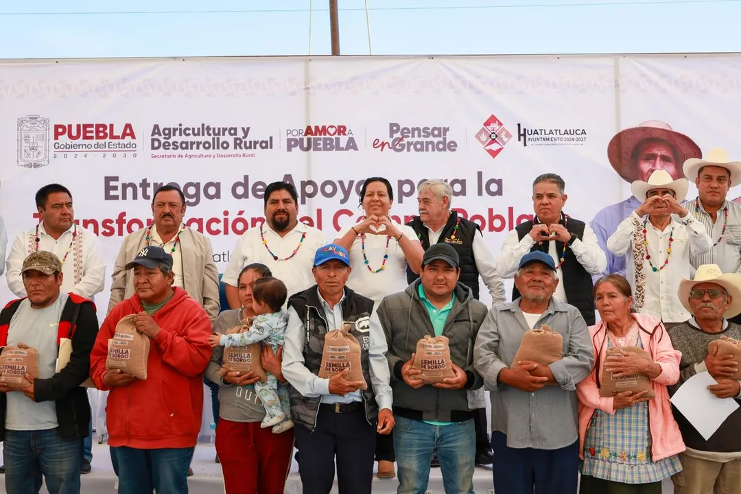 Gob Pue Entrega Apoyos Campo Huatlatlauca