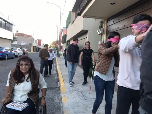 Realiza Secretaría de Atención a personas con discapacidad concientización ciudadana