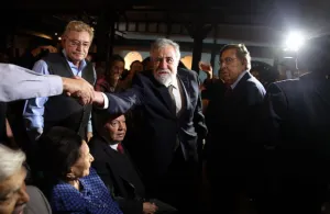 Alejandro Encinas presenta su renuncia oficial al PRD