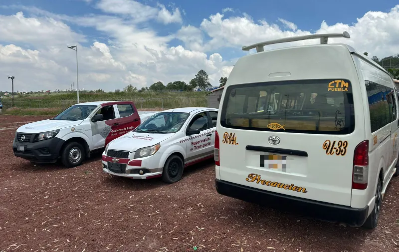 Garantiza gobierno estatal transporte público legal en Puebla.