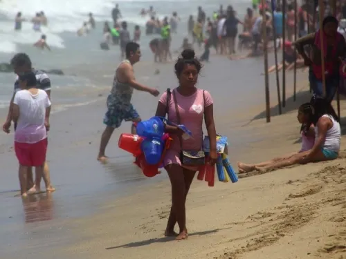 Bacteria fecal arruina chapuzón en playas Acapulco