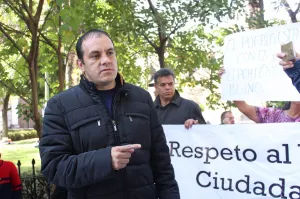 Amaga “Cuau” con gobernar desde la catedral