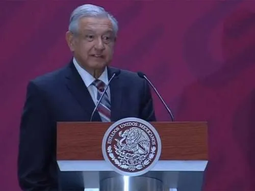 Me interesa que los maestros sepan que estamos cumpliendo: López Obrador