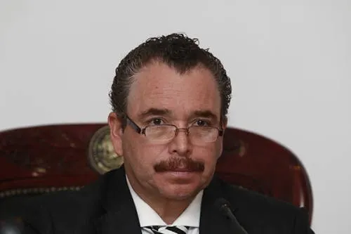 Magistrados del TEEP ordenan a alcaldes pago de sueldos a regidores que sí trabajan
