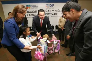 DIF, sin postura ante adopción por matrimonios homosexuales
