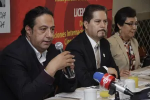 Presentan coloquio sobre decadencia del PAN