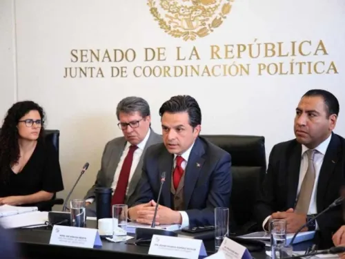 Zoé Robledo pide proteger derechos de los trabajadores