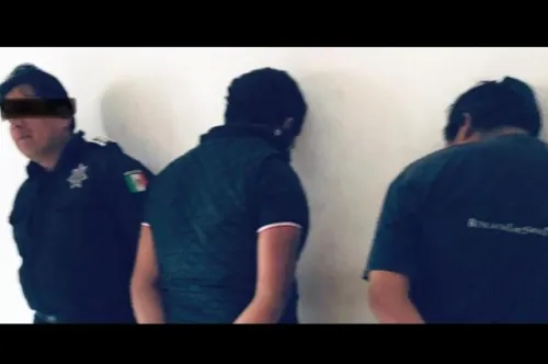 Detienen a comandante por posesión de droga y manejar en estado de ebriedad, en Tochtepec