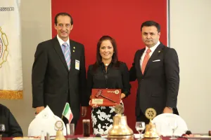 Dinorah López refrenda compromiso con la población vulnerable