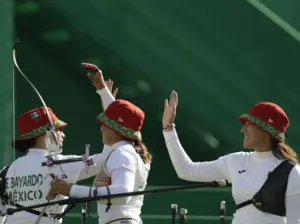 Equipo femenil mexicano de tiro con arco va a cuartos