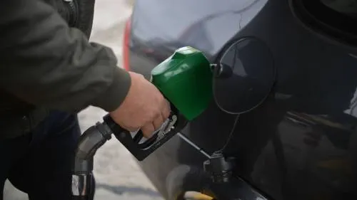 El litro de gasolina subió más de 8 pesos durante el gobierno de Peña Nieto