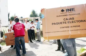 Llega material electoral a Puebla