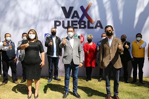 La irrelevante oposición en Puebla