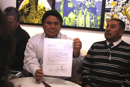 Maestros de Tepeaca acusan falta de intención de la SEP para suspender a profesor