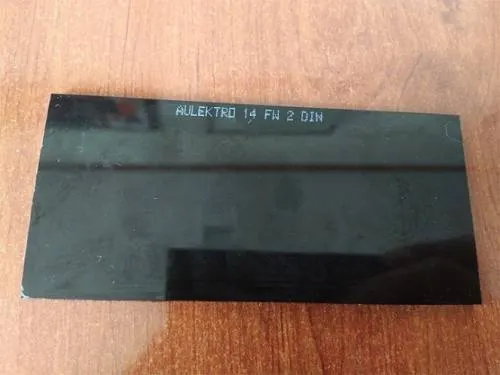 ¿Para el eclipse? Vidrio de soldador del número 14: 20 pesos
