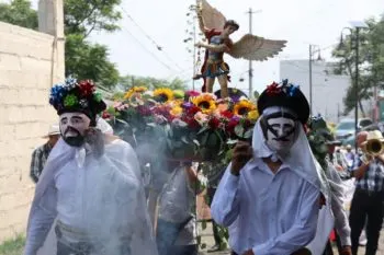 Atlixco celebra 61 años del Festival Huey Atlixcáyotl con música, danza y tradición