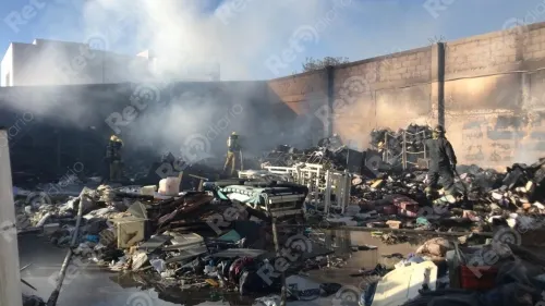 Se incendia archivo y bodega del Hospital del Niño Poblano