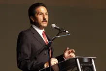 Alfonso Esparza inaugura la Primera Unidad de Seguimiento Académico en Contaduría
